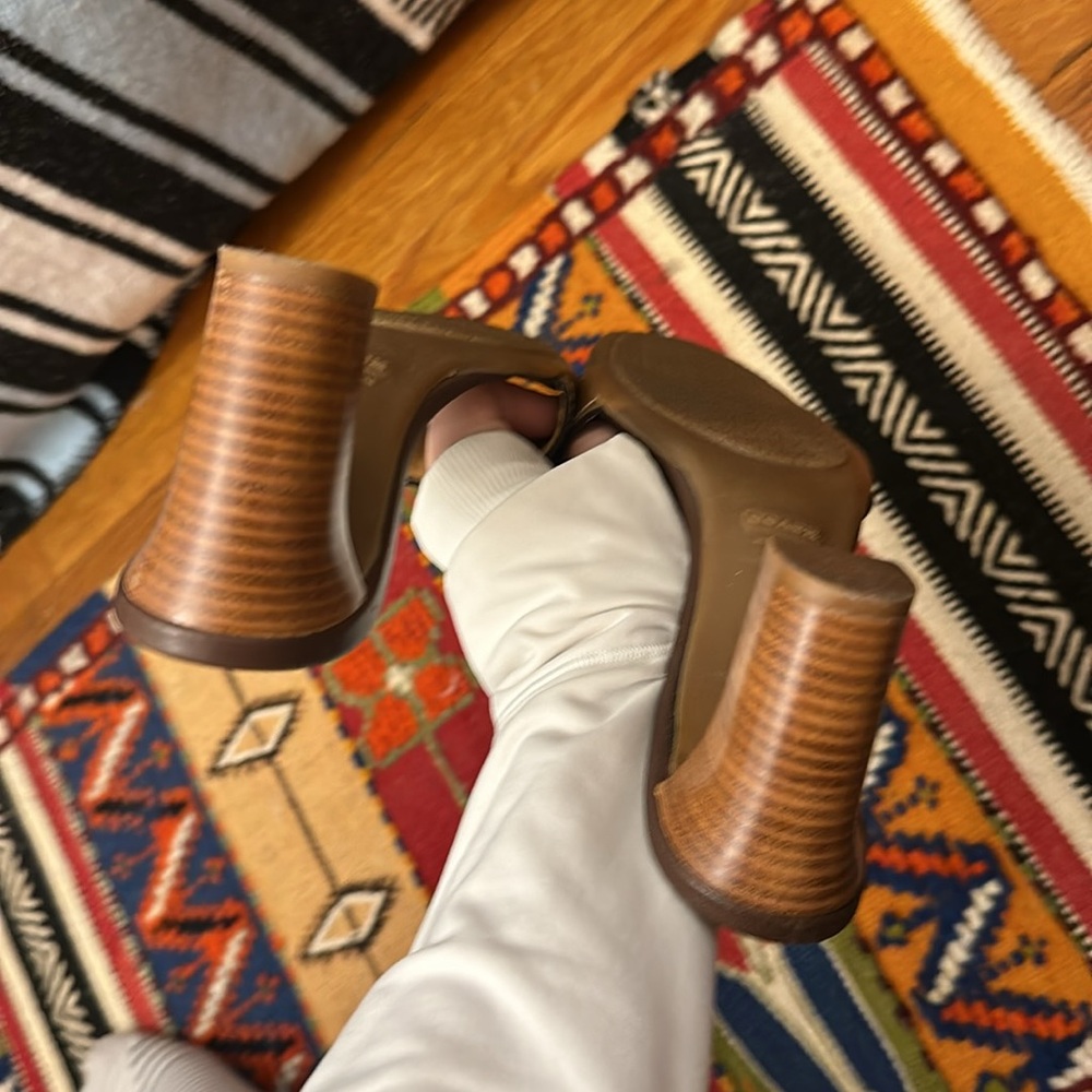 Coach cognac brown sandals size 8 new - Picture 2 of 3